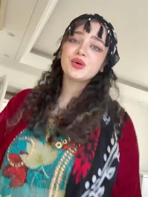 Larzan (Ft Aziz Waisi) · Kamyar