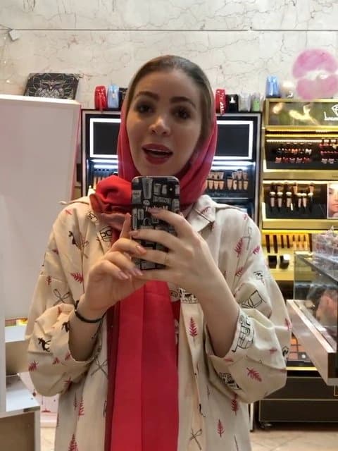 Doostet Daram · Omid