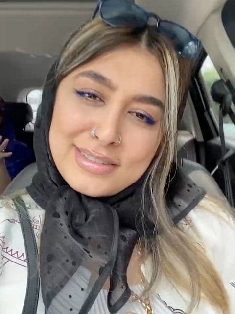 Soojehat Tekrarie · Sirvan Khosravi