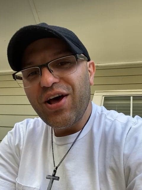 Jono Delam · Meysam Ebrahimi