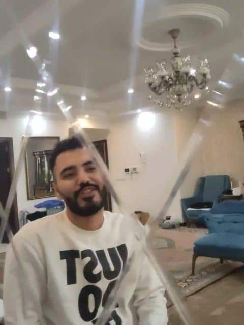 Sang Kaqaz Gheychi · Puzzle