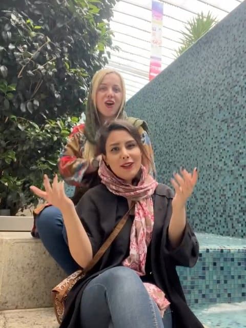 Eshgh Faghat To · Ahmad Saeedi