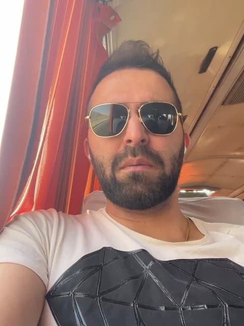 Az Khoshi Mimiram · Babak Jahanbakhsh