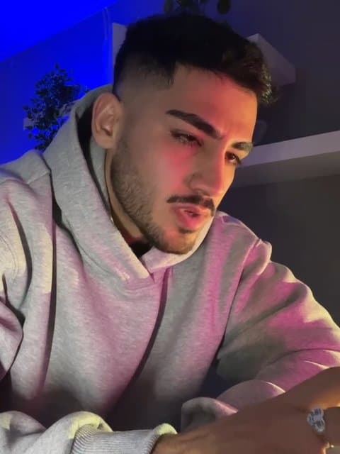 Montazer Boodan Kaarie Ke Bazi Vaghta Pesara Bara Dokhtara Mikonan (Ft Arash Dara) · Zedbazi