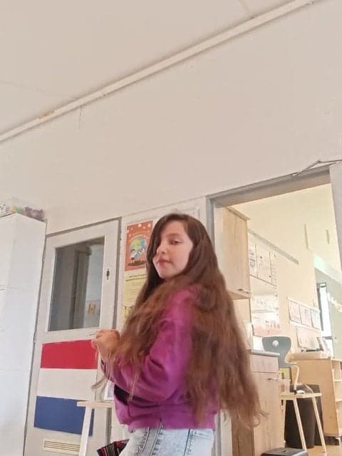 Az Eshgh Begoo · Donya