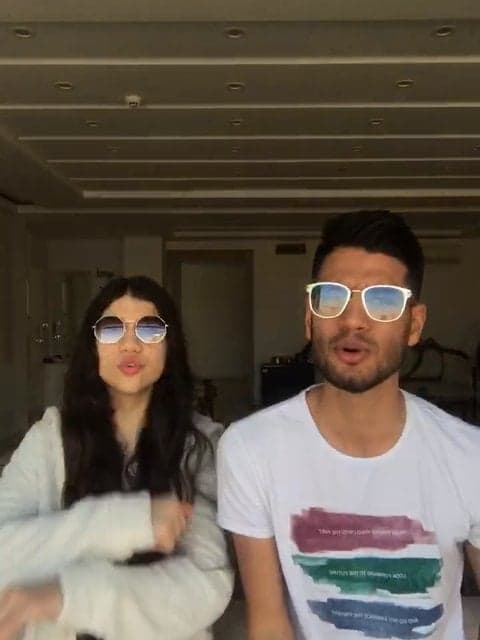 Rooz A Nou · TM Bax