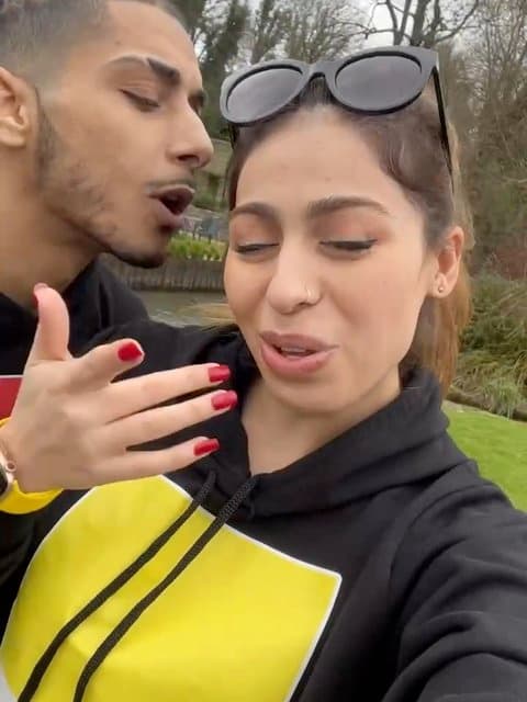 Hanoozam Mishe · Ashvan