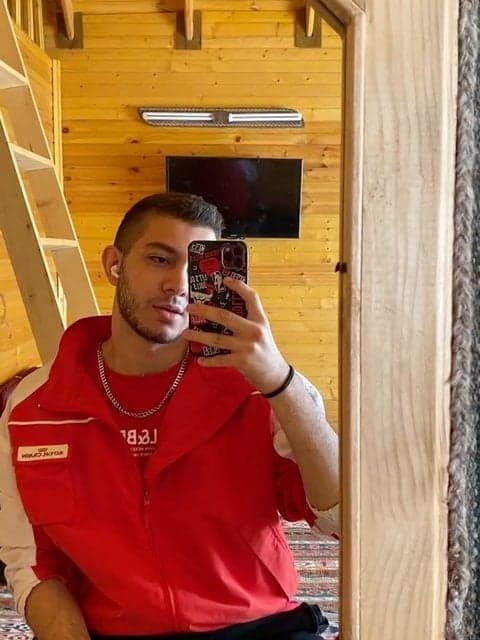 Soojehat Tekrarie · Sirvan Khosravi