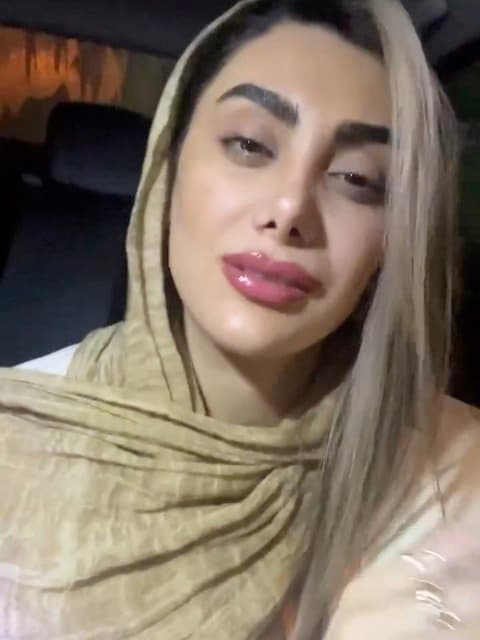 Delam Azat Shekaste · Mohsen Ebrahimzadeh