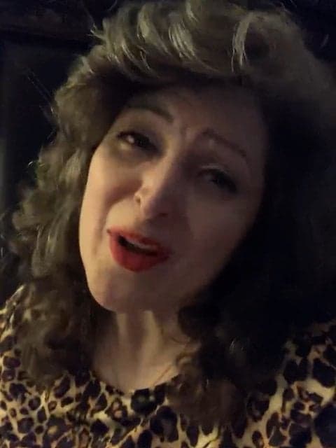 Didare Azizan · Homayra