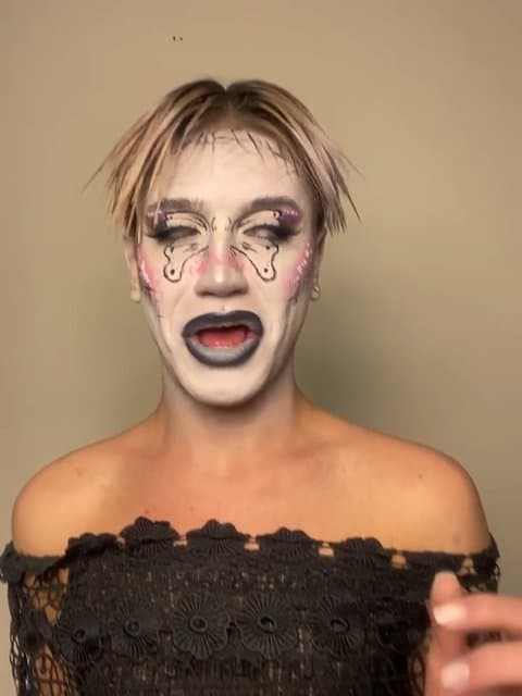 Maghrooro Ashegh · Puzzle