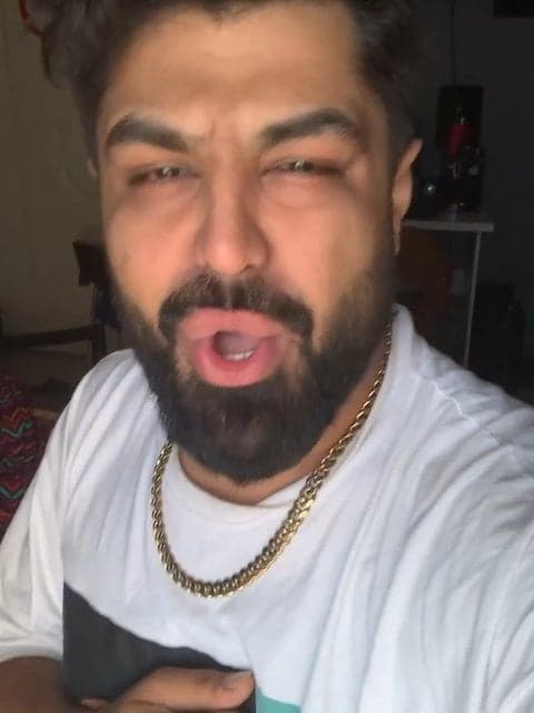 Khandehato Ghorboon · Aron Afshar