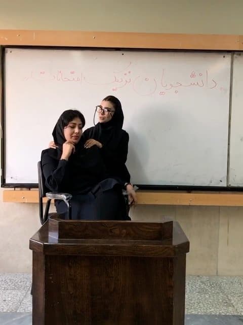 Khanoom Badesh Miad · Morteza