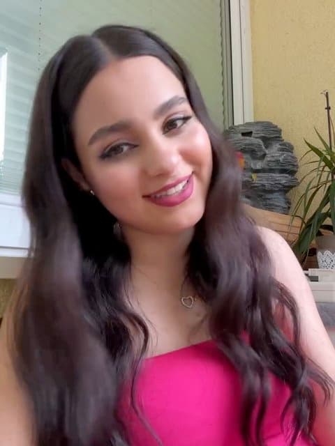 Az Eshgh Begoo · Donya