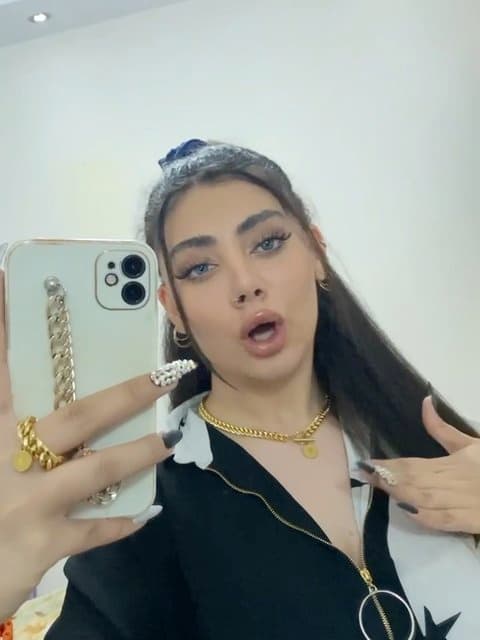 Bemooni Baham · Satin