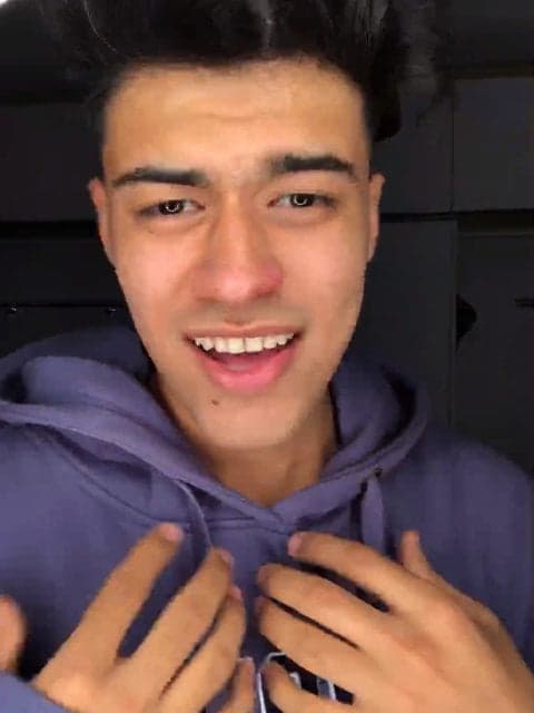 Ghermez (Ft RudeBeny) · Poobon