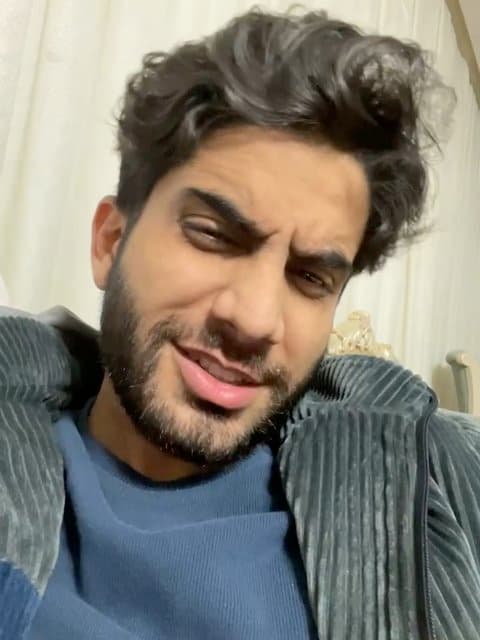 Esmam Dare Yadam Mire · Shadmehr Aghili