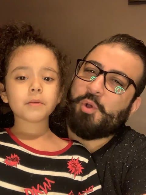 Ghararemoon Yadet Nareh · Mansour