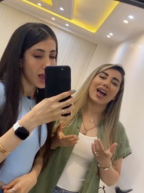 Man Delam Tange · Xaniar