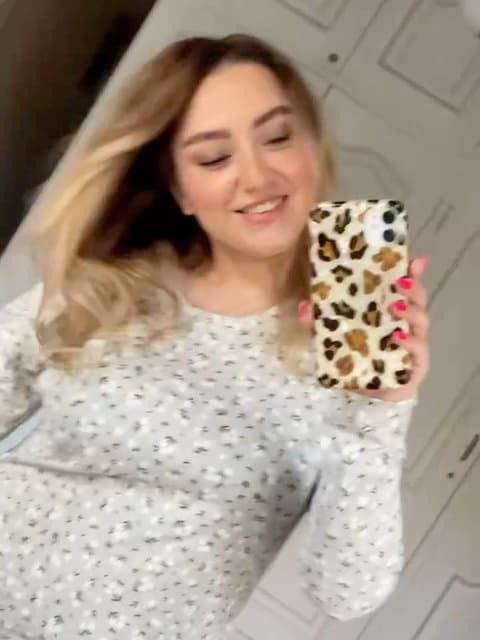 Ye Jaye Door · Nila