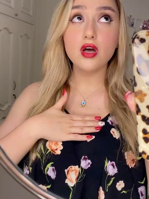 Manam Yek Zanam · Sahar