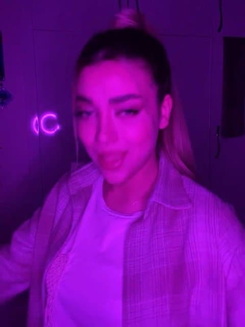 Nabashe Roo Dastet · Satin