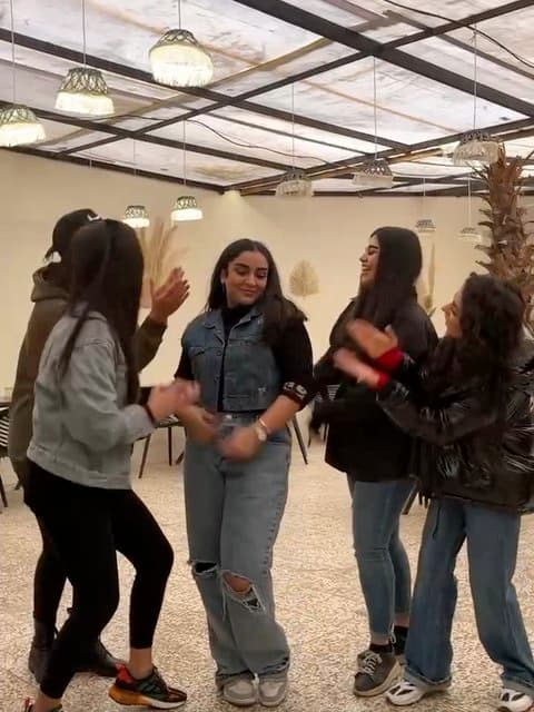 Baradarane Leila · Sasy