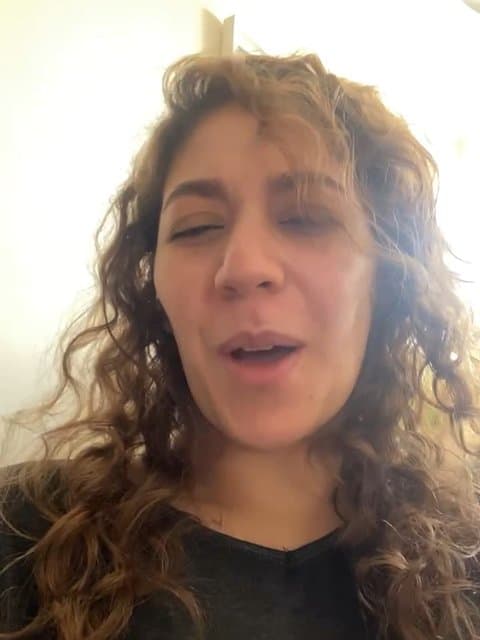 Ghasre Royayi · Donya