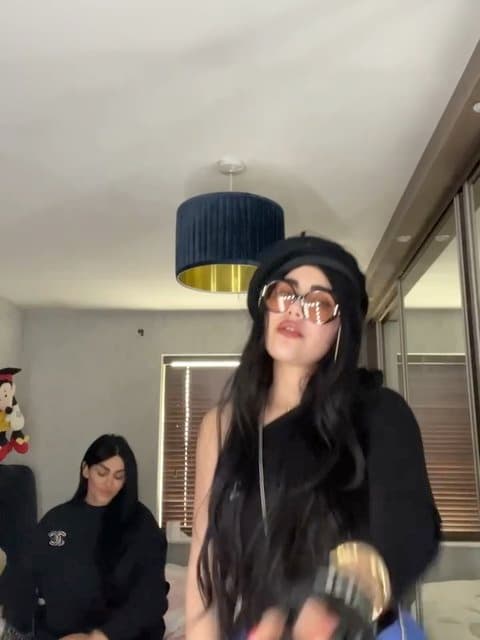 Age Bargardi · Heliyom