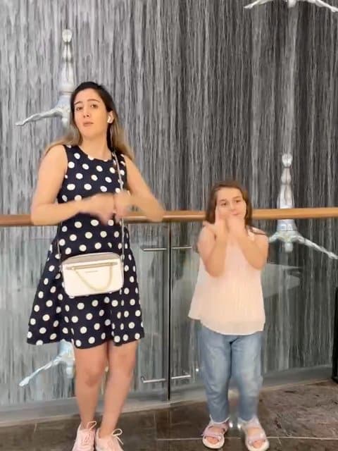 Shab Bekheir · Satin