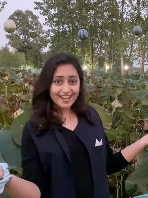 Bye Bye Bye · Donya