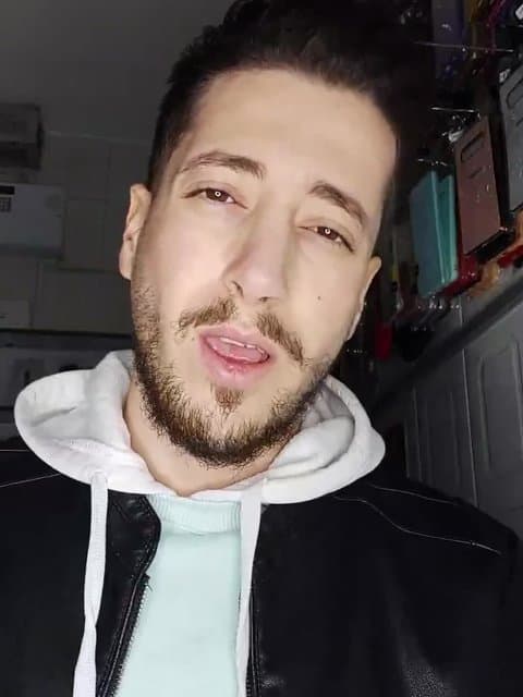 Tajrobeh Kon, Aghl O Eshgh (Live) · Shadmehr Aghili