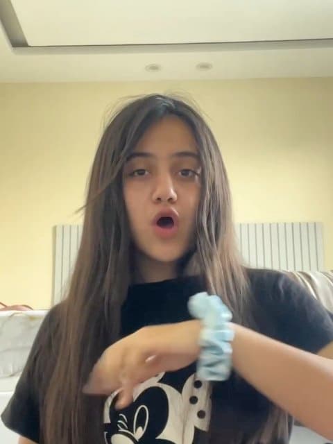 Faaze Raghs · Donya