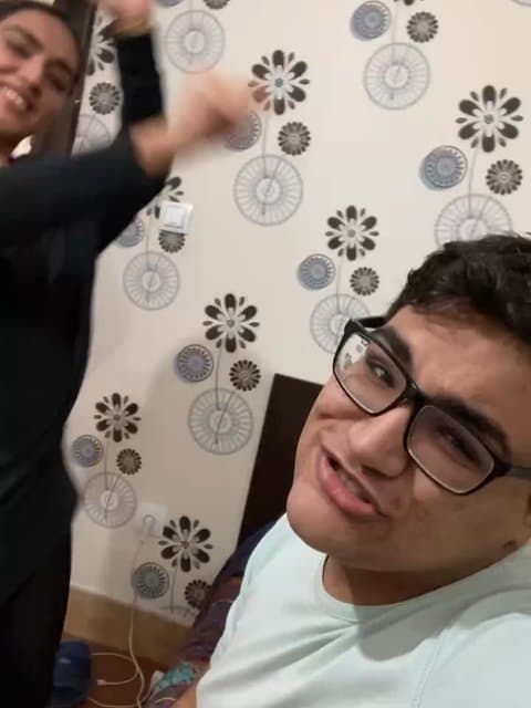 Shooresho Daravordi · Anita