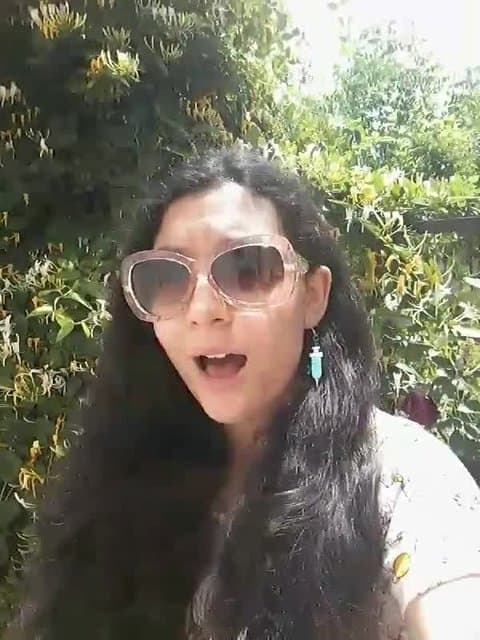 Nade Azaram · Satin