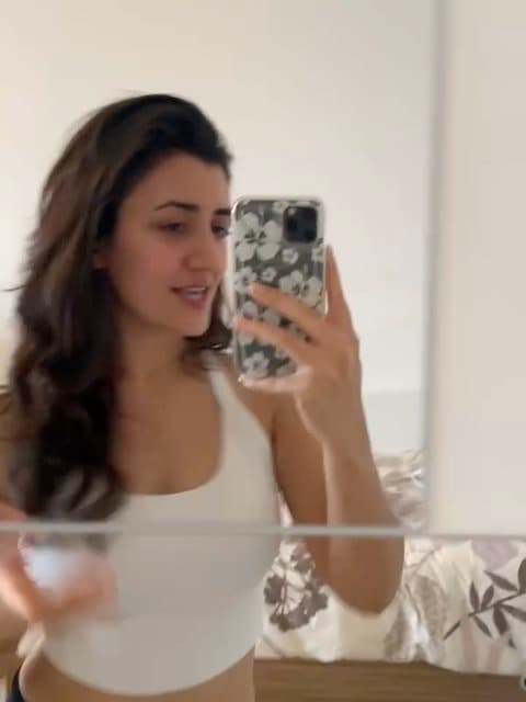 Zendegi Chist · Mansour