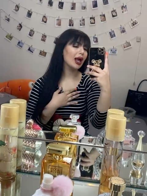 Bemooni Baham · Satin