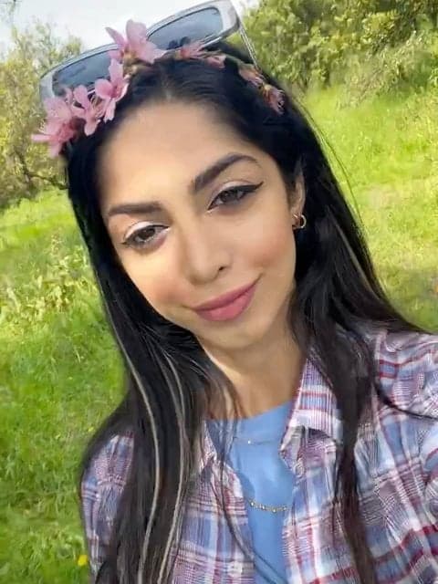 Soojehat Tekrarie · Sirvan Khosravi