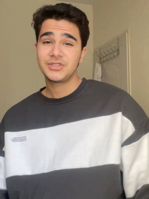 Beynemoon (Ft Ezza & Ealia) · Poobon