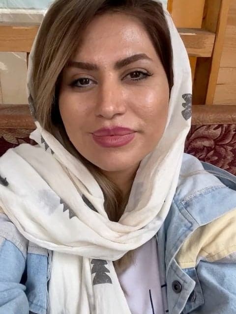 Chesh To Chesh · Garsha Rezaei