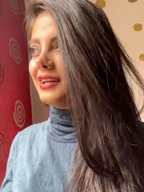 Sanieh Var · Aron Afshar