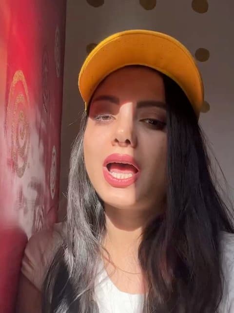 Chesh To Chesh · Garsha Rezaei