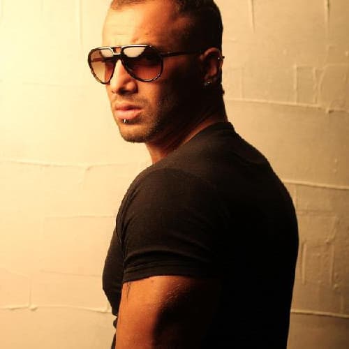 Ino Midounam Ke Midooni · Amir Tataloo