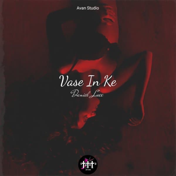 Vase In Ke · Daniel Luee