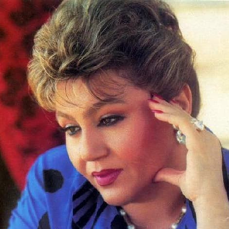 Ki Midooneh · Hayedeh