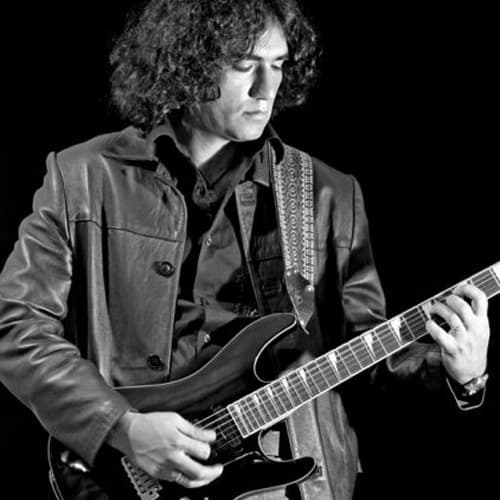 Raze In Khoone · Reza Yazdani