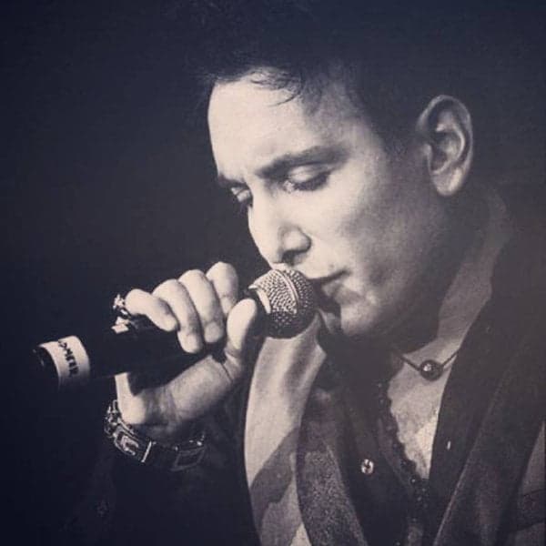 Dokhtare Atish Pareh · Shadmehr Aghili